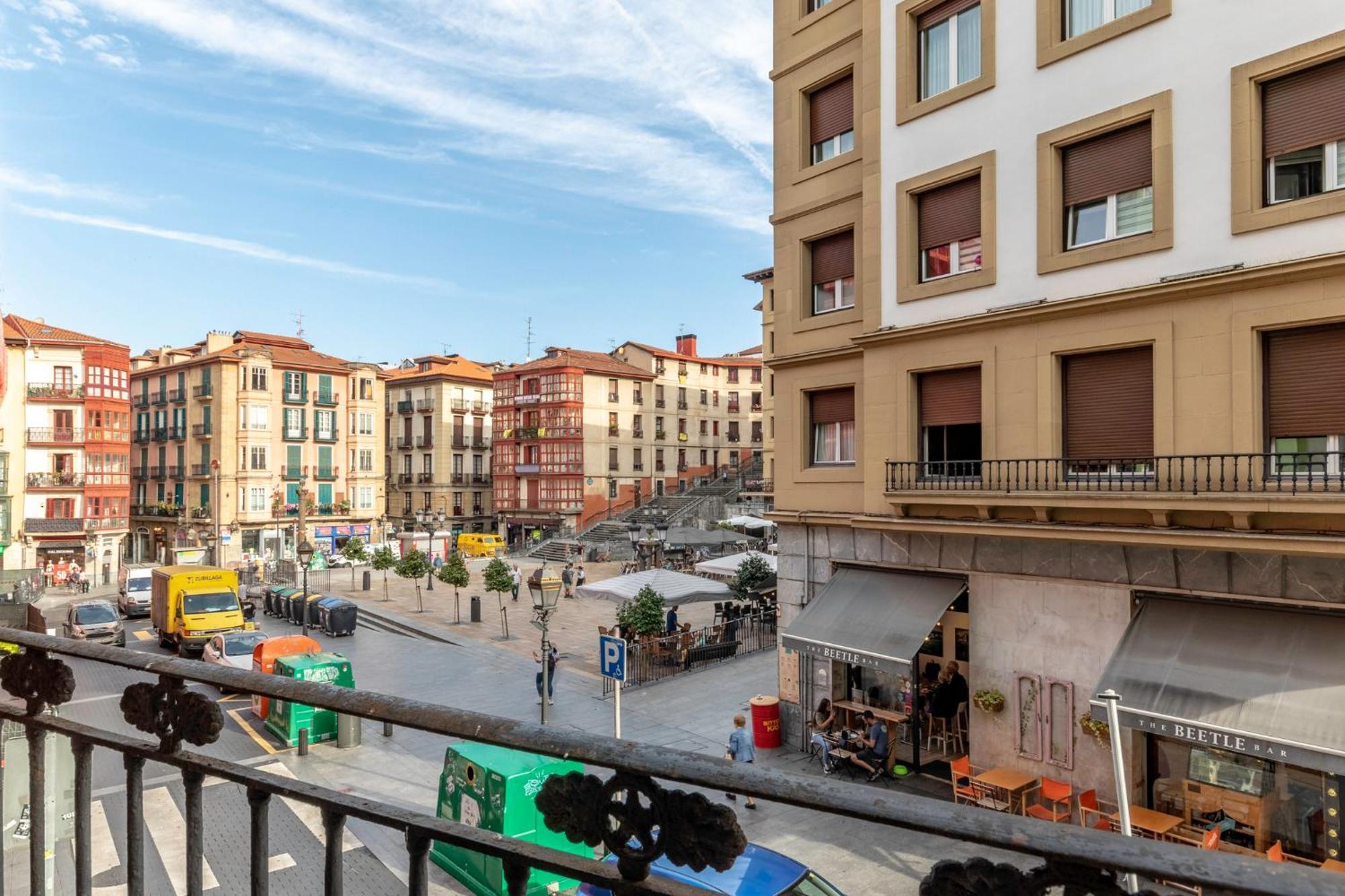 Plaza Unamuno - Casco Viejo - Parking Opcional Bilbao Exterior photo